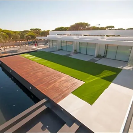 Villa Sleeps 12 Pool Air Con Wifi