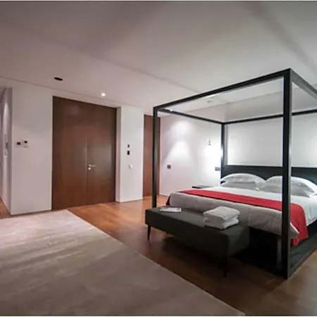 Sleeps 12 Pool Air Con Wifi Benfarras