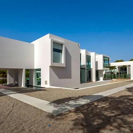 Sleeps 12 Pool Air Con Wifi *