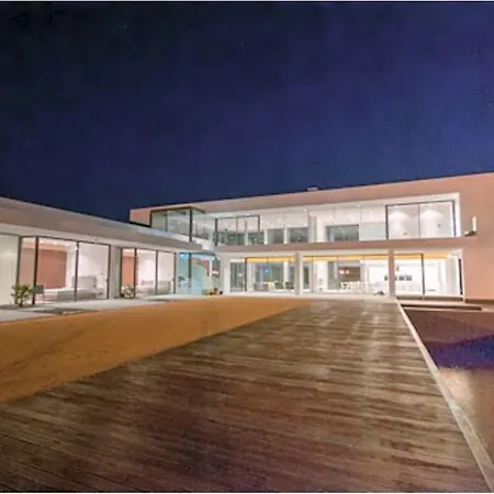 Sleeps 12 Pool Air Con Wifi Villa